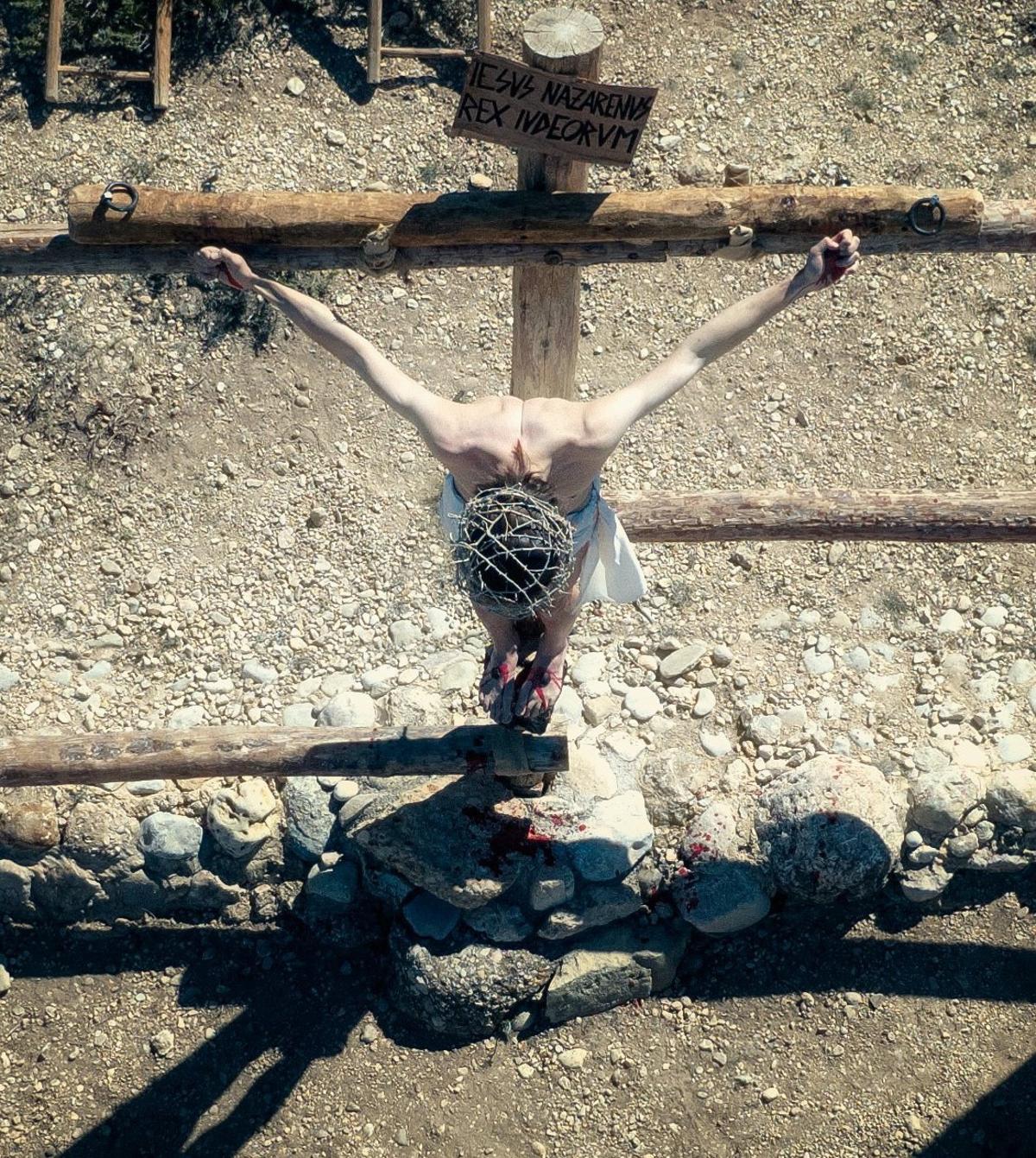 Cristo crucificado en la representación del Drama de la Cruz en Alcorisa