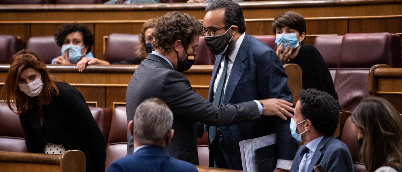 Un diputado de Vox se niega a abandonar el Congreso tras llamar “bruja” a una diputada del PSOE.