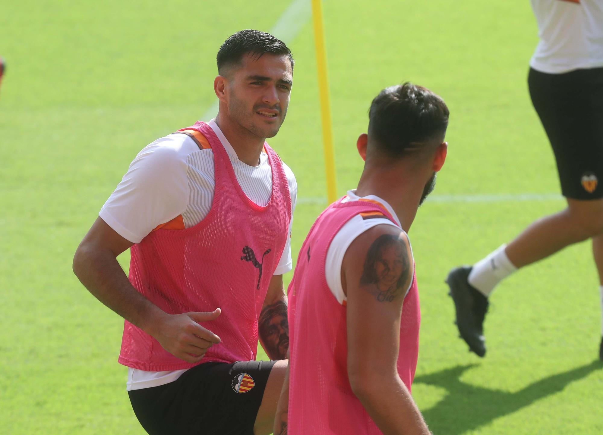 Sesión en Mestalla con Maxi Gómez y Alderete