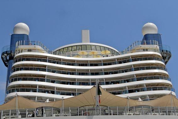 Das 300 Meter lange Kreuzfahrtschiff ist am Donnerstag (1.6.) das erste Mal in Palmas Hafen eingelaufen. Auf Mallorca wird es auch am Monatsende getauft.