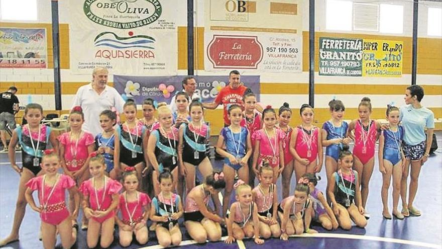 Villafranca acoge un interesante torneo de gimnasia rítmica