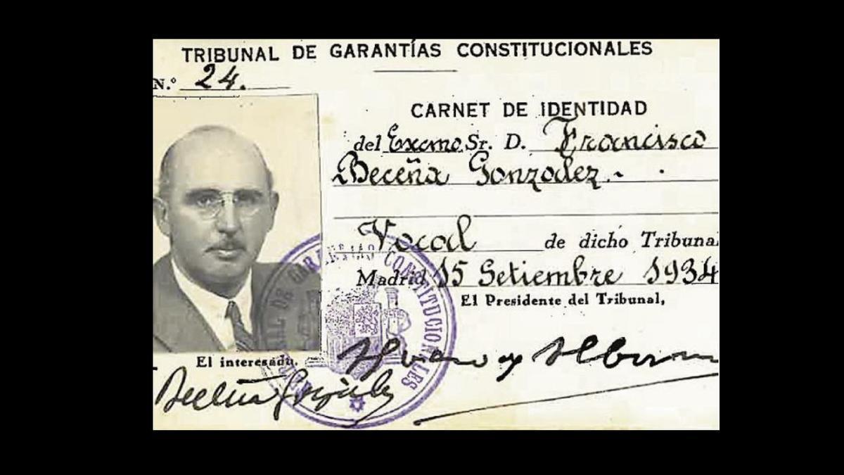 Carnet de Francisco Beceña como vocal del Tribunal de Garantías Constitucionales.