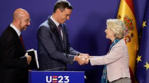 Pedro Sanchez con Ursula von der Leyen en Granada