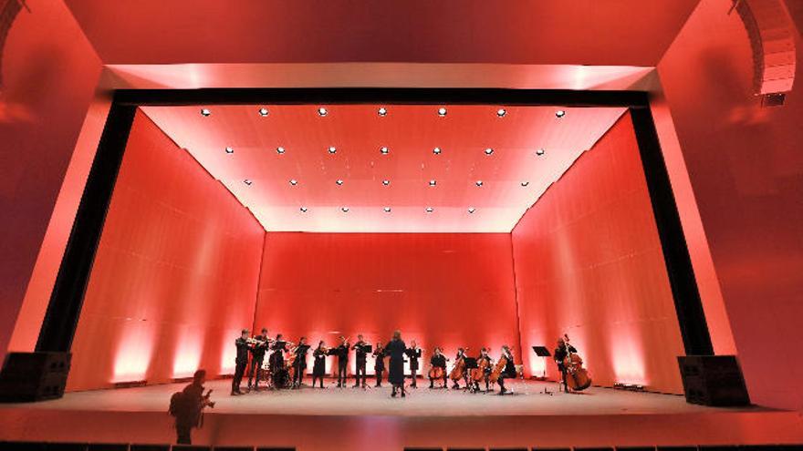 Große Bühne: Bei der Präsentation erklang im Kongresszentrum erstmals Streichmusik.
