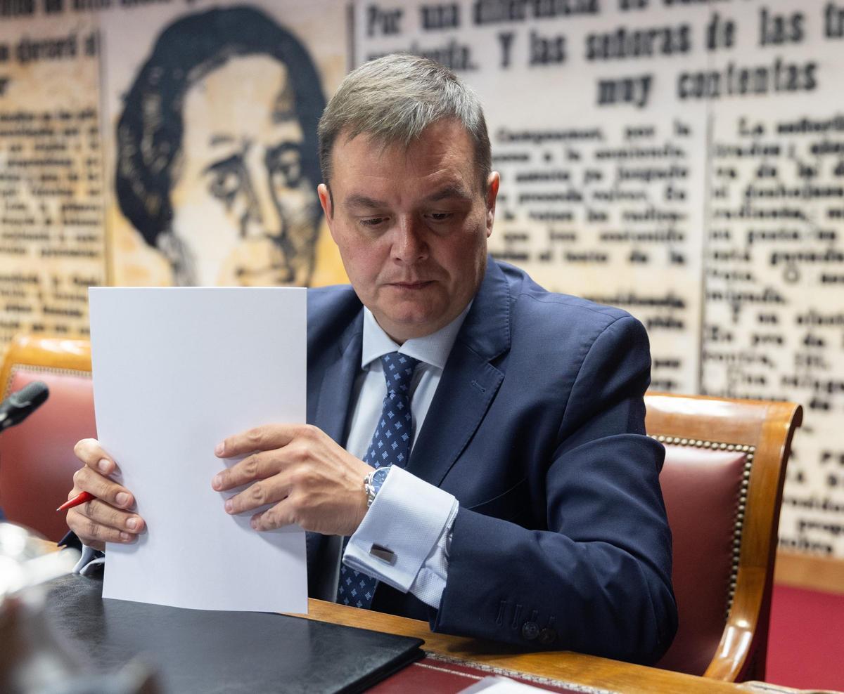 Archivo - El exjefe de Gabinete de Salvador Illa en el Ministerio de Sanidad, Víctor Francos, en la comisión de investigación del 'caso Koldo' en el Senado, a 22 de marzo de 2024, en Madrid (España).