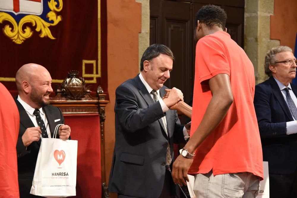 Celebració de l'ICL Manresa a la plaça Major