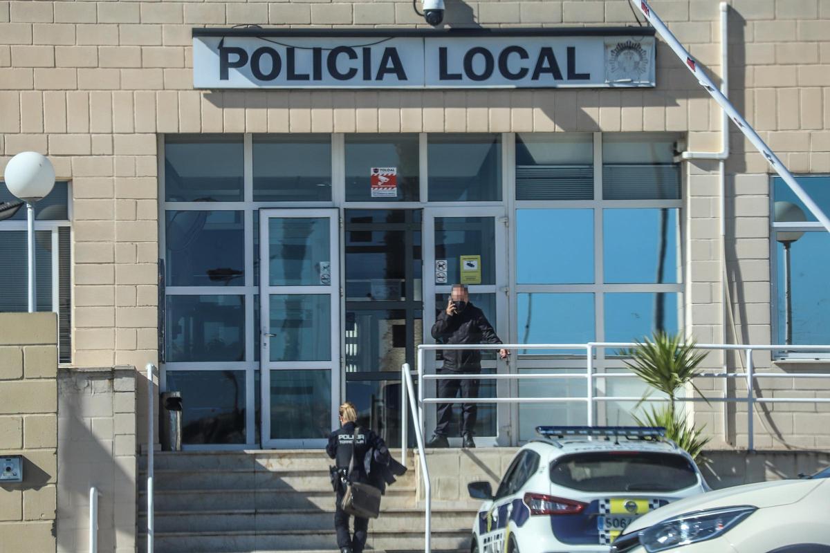 Retén principal de la Policía Local de Torrevieja