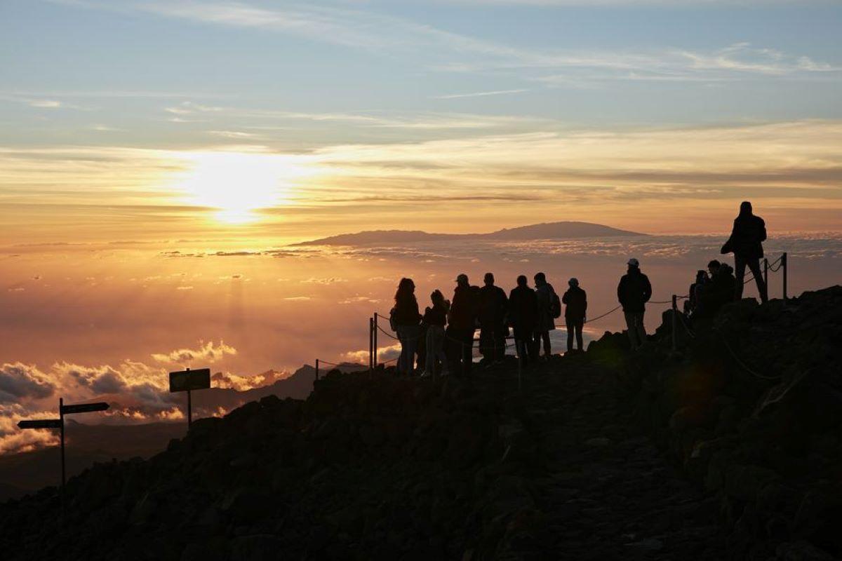 Amanecer en el pico del Teide