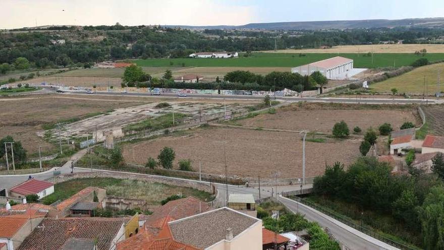 Terrenos sin urbanizar en los alrededores de la capital, dentro del término municipal.