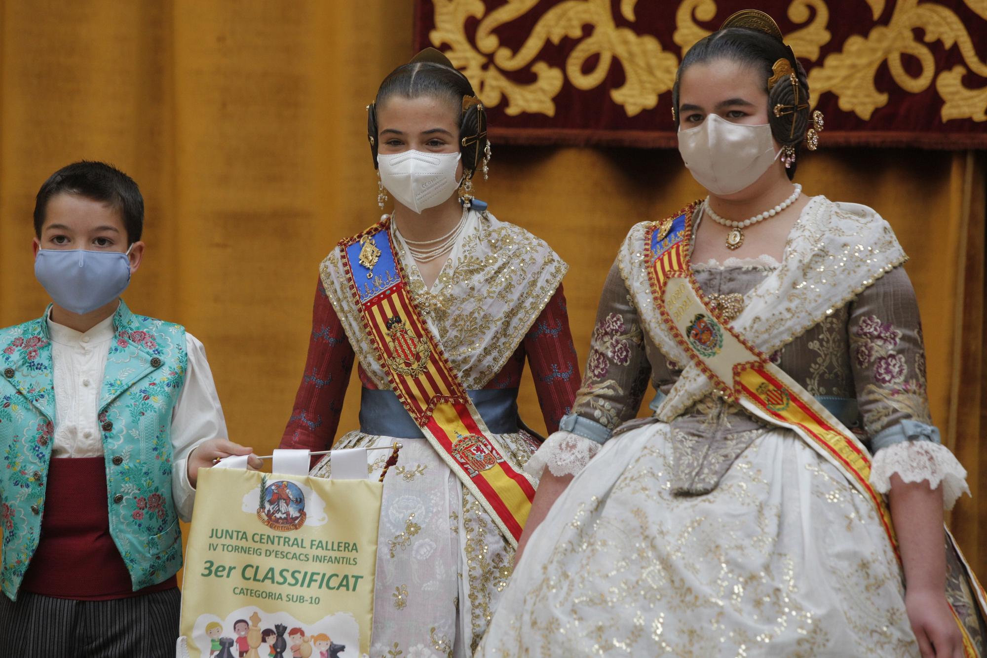 Las fallas infantiles vuelven con los "brillants", fotos y reparto de premios