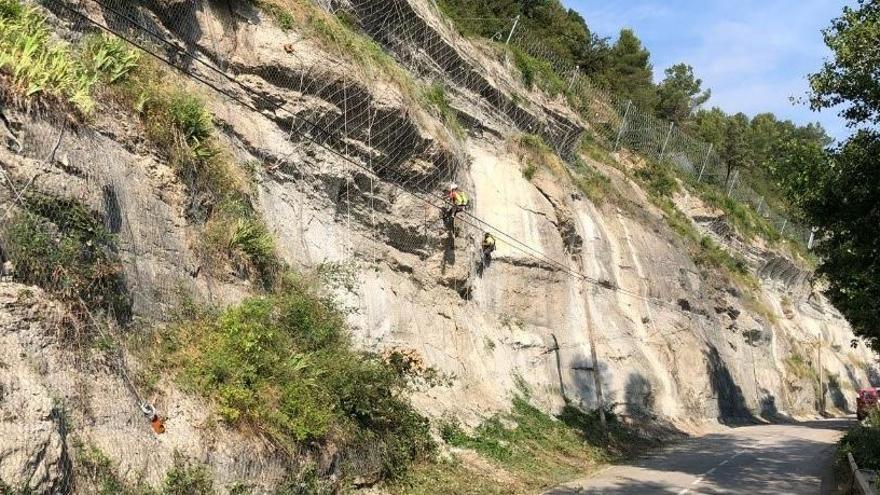 El camí de Sant Benet de Bages provarà un nou sistema de contenció de talussos