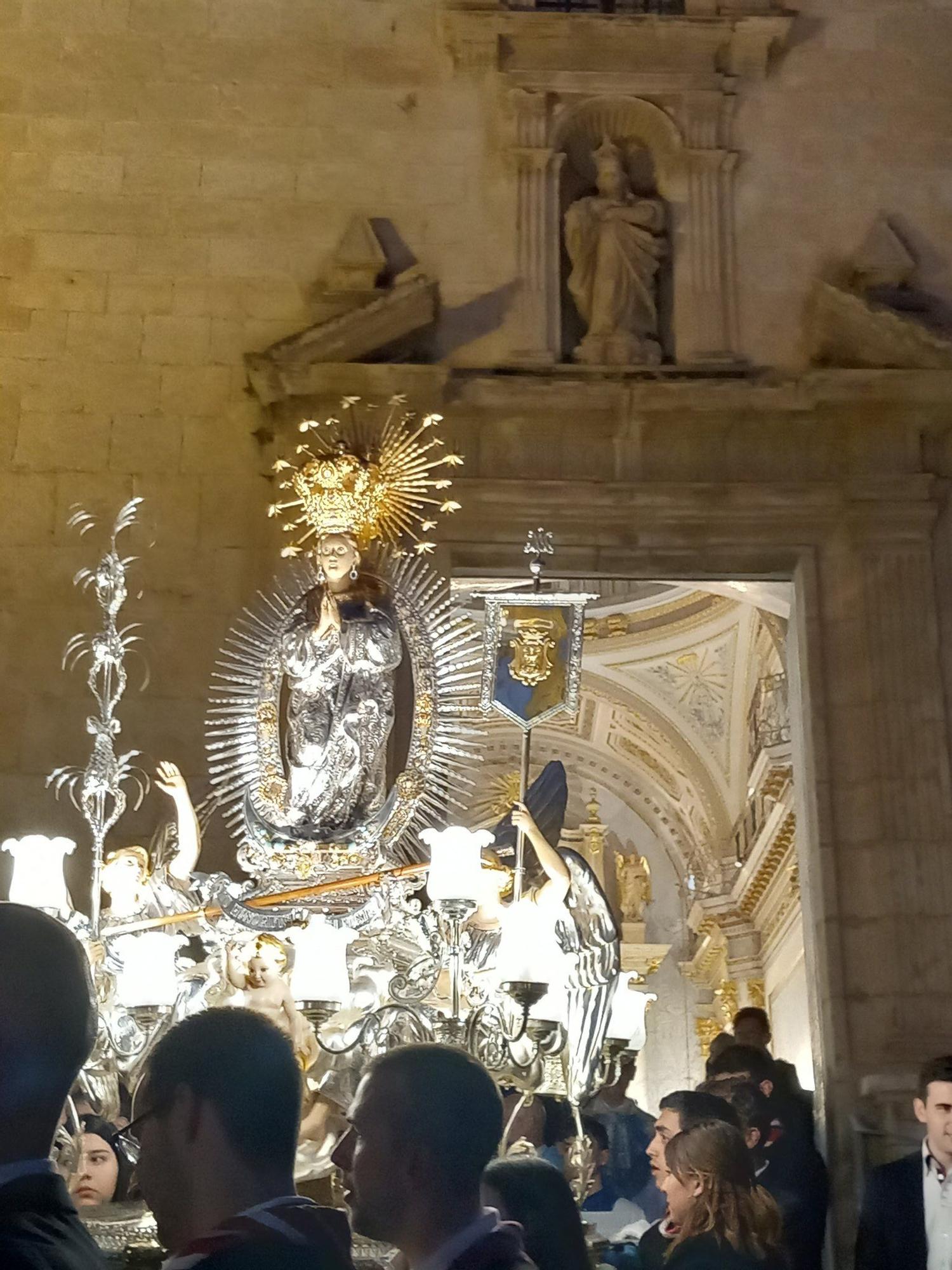 Ontinyent se vuelca con las fiestas de la Puríssima