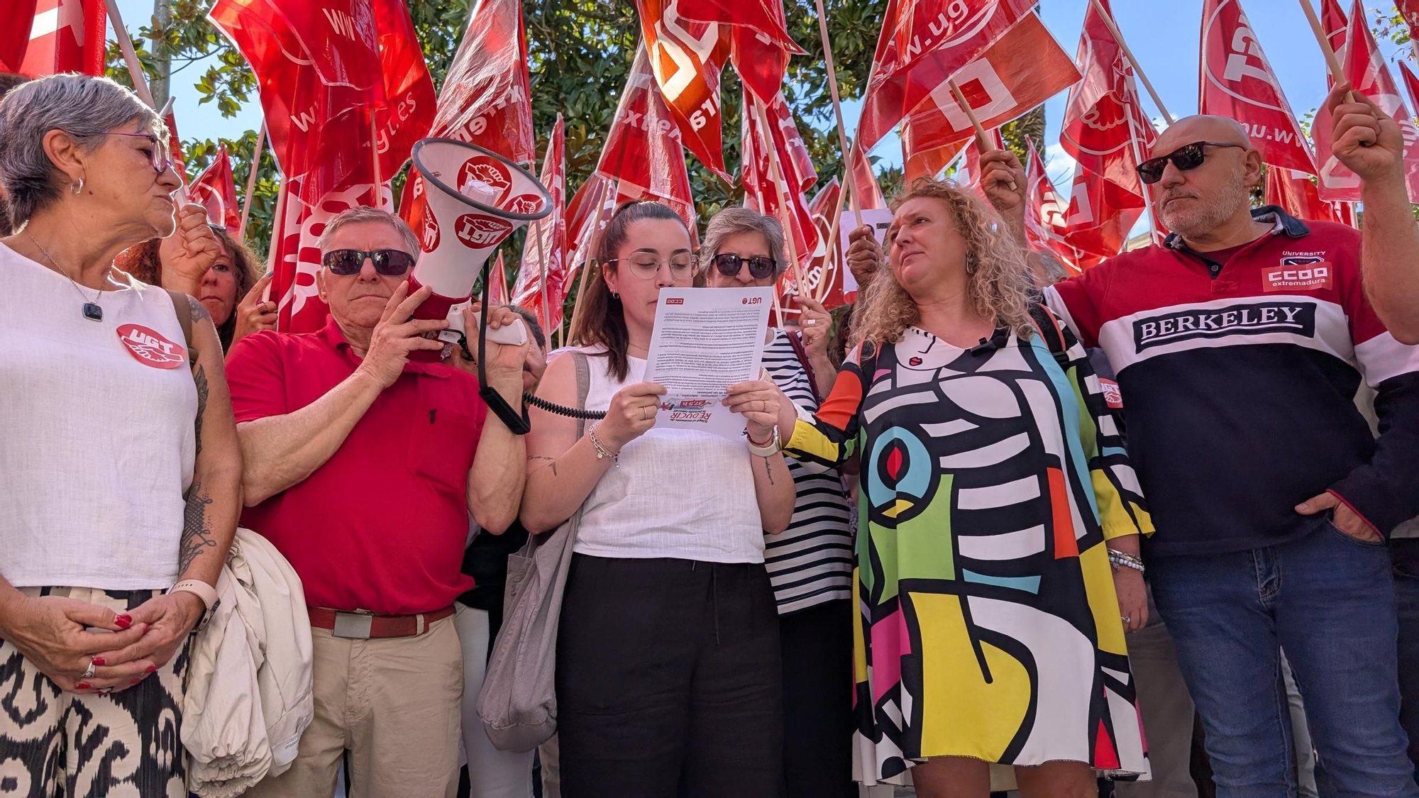 Concentración en Badajoz a favor de la reducción de la jornada laboral