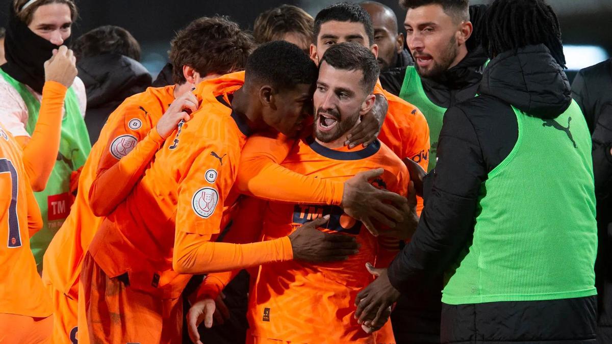VALENCIA CF: Ya hay horario para el derbi autonómico entre Valencia y ...