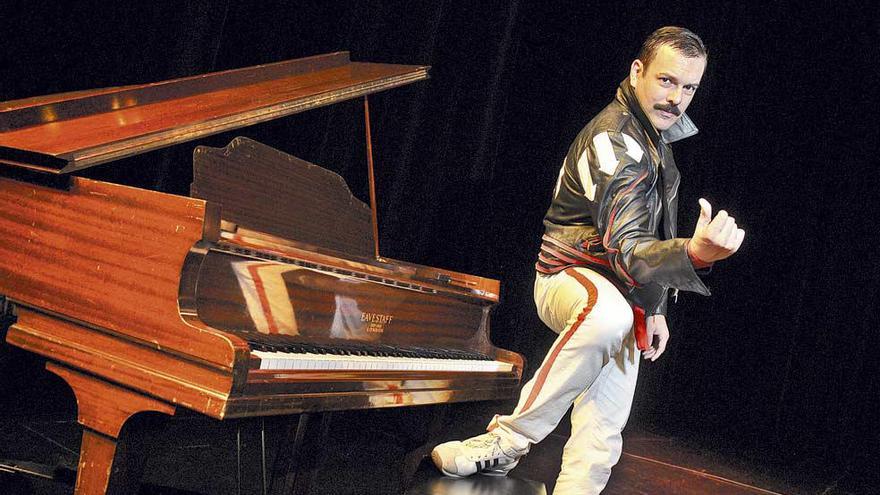 Jorge Busseto caracterizado como Freddie Mercury.