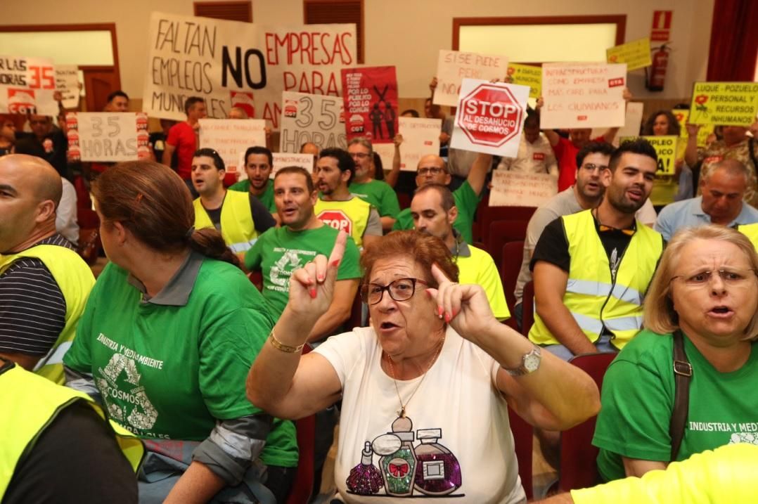 Trabajadores de Cosmos, en el Pleno municipal