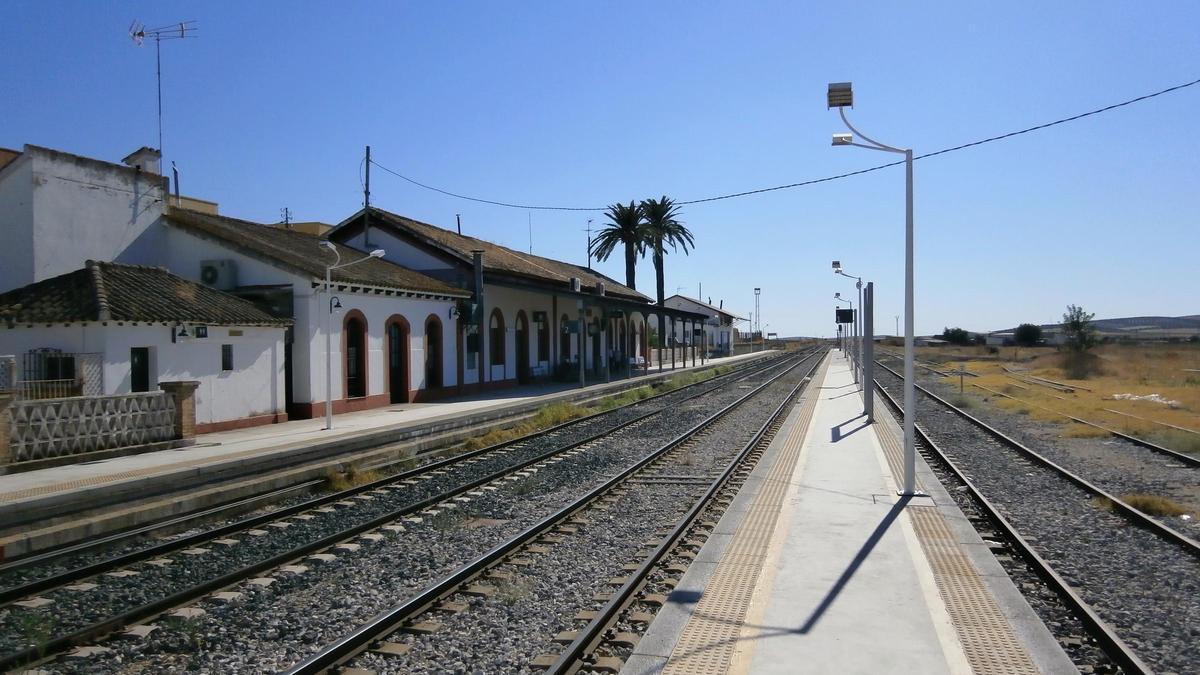 Fuente de Piedra quiere que los trenes vuelvan a parar en el pueblo.