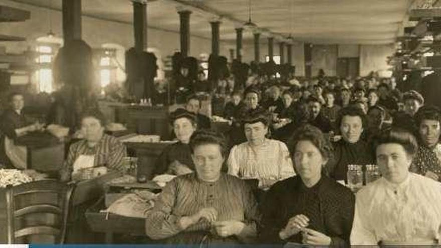 Trabajadoras en La Gloria y en Tabacalera.