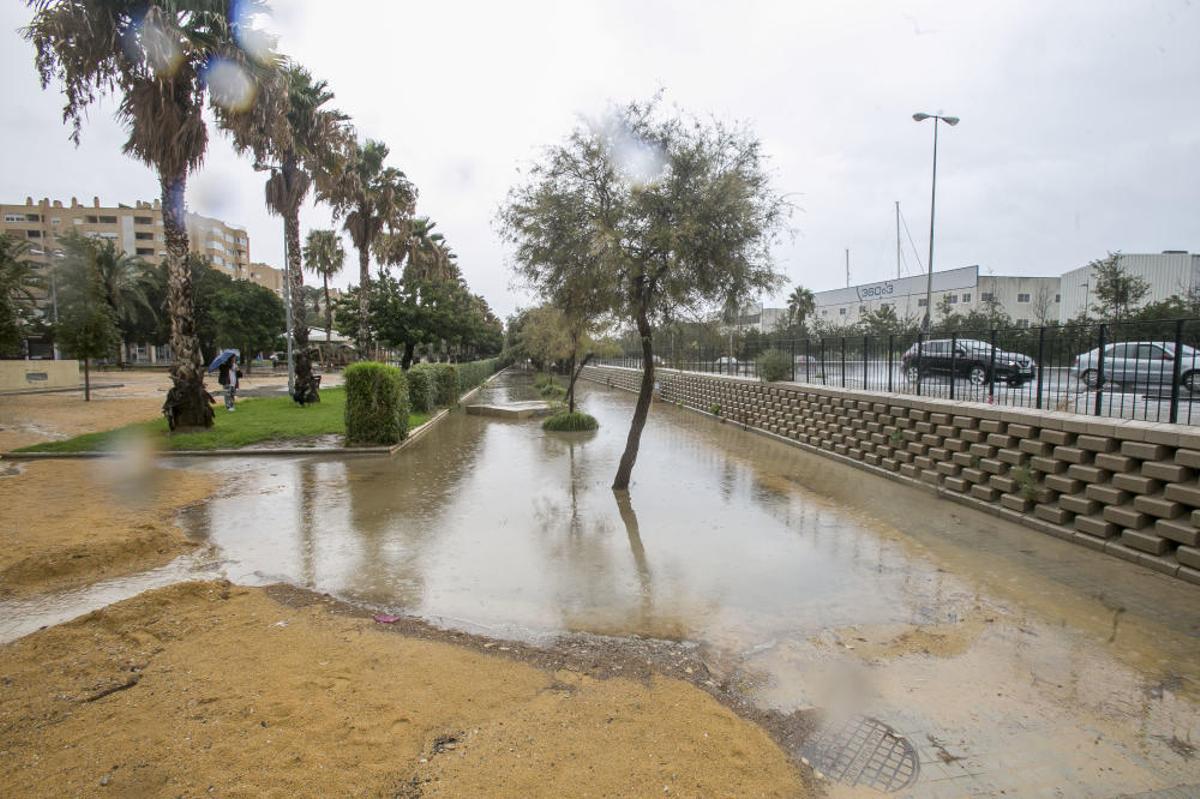 La gota fría causa inundaciones en la ciudad de Alicante