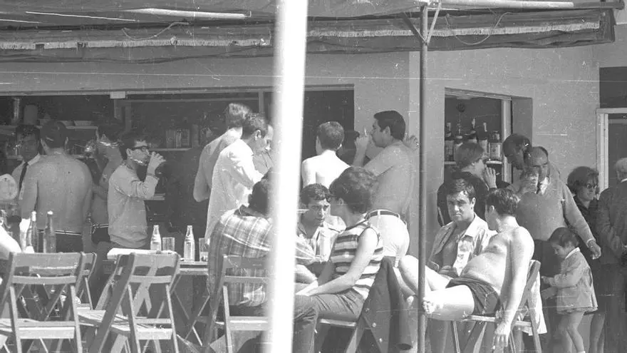 Hace 50 años en Alicante. Del 8 al 14 de junio de 1976: La Marina mira a San Juan para organizar sus chiringuitos