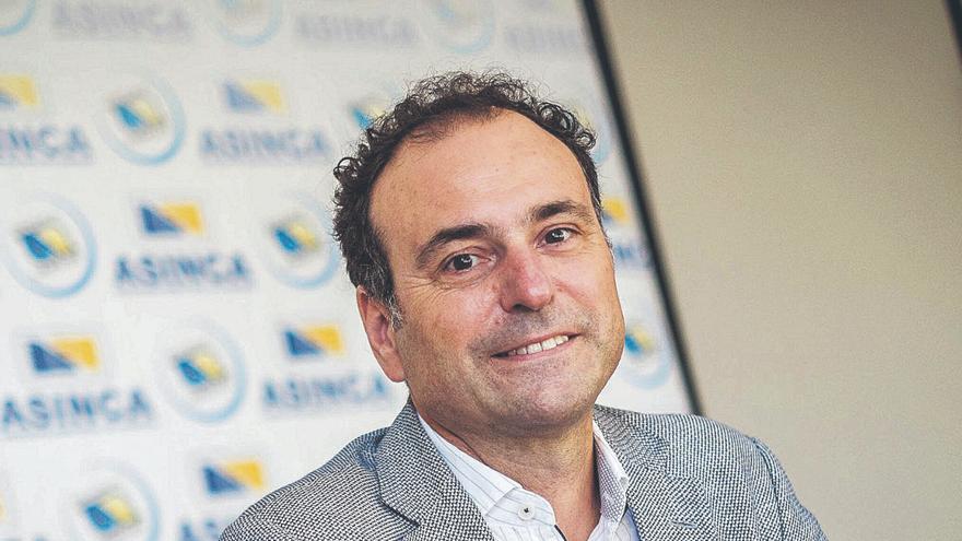 Raúl García Pascual: «La industria canaria sufre la crisis  tanto o más que el sector primario»