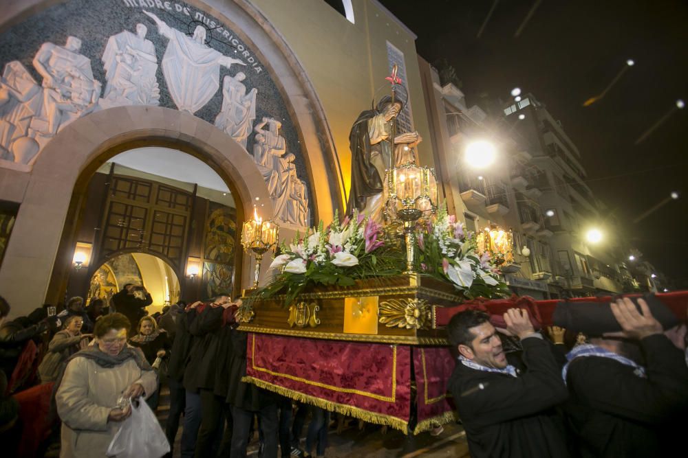 La procesión salía desde la plaza del Hospital Viejo