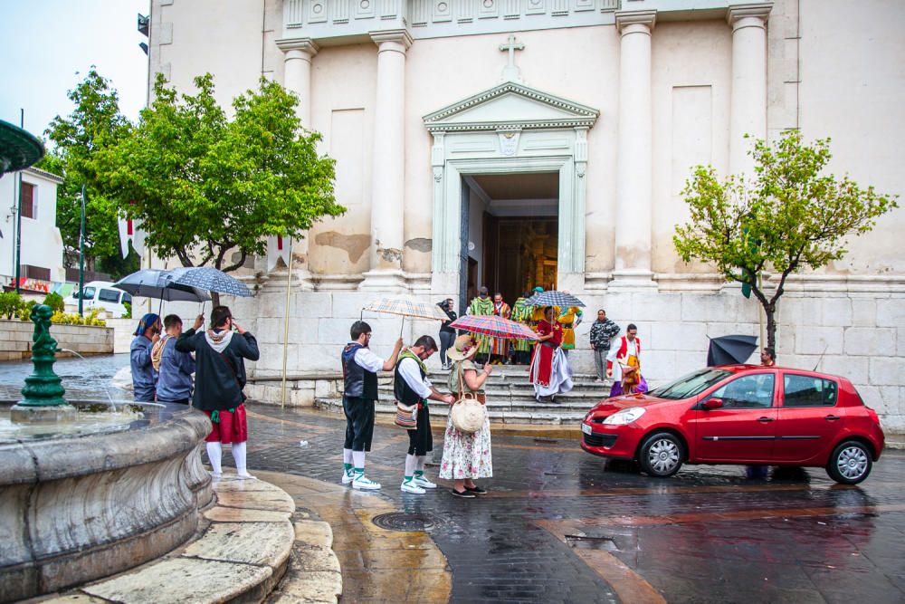 La lluvia pasa por agua las fiestas de Ibi.