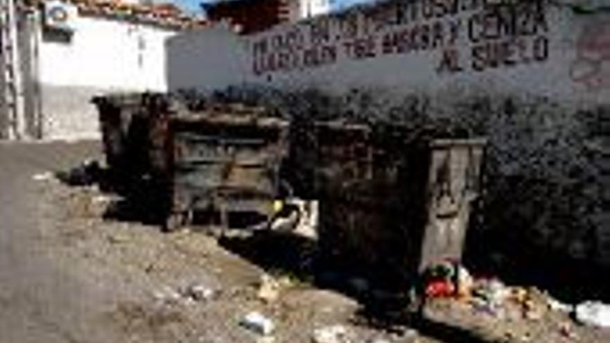 BASURA EN LA PLAZA DE SAN LAZARO