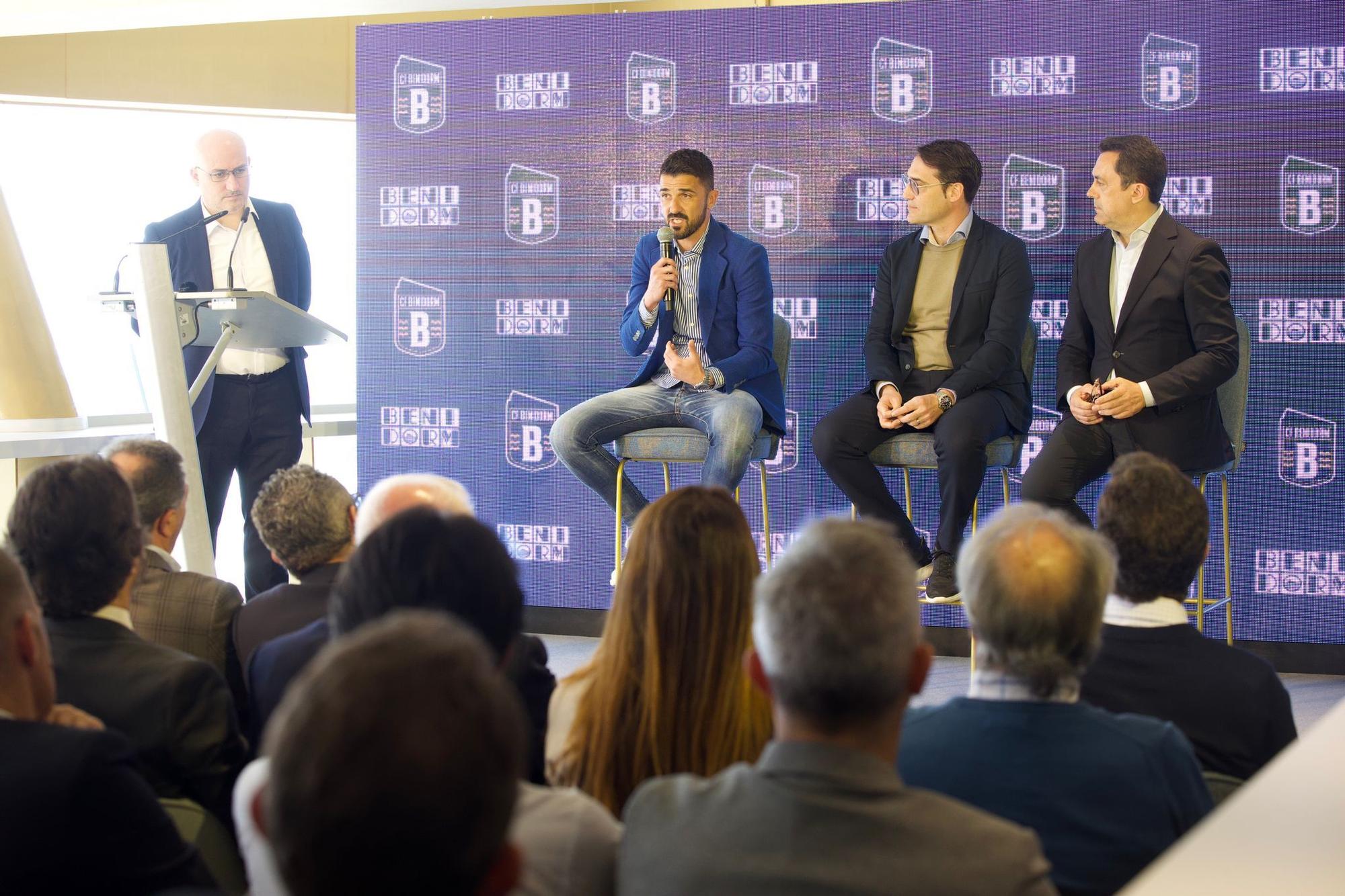 Así fue la presentación de David Villa para el 'nuevo' CF Benidorm