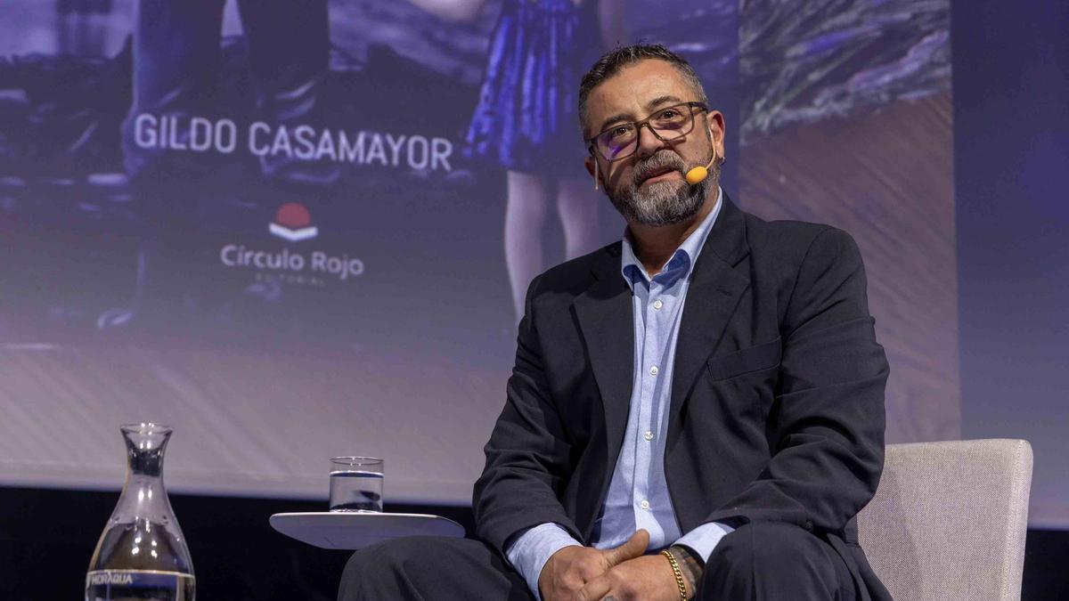 Gildo Casamayor presenta su nueva novela, «El Cobarde», en el Club INFORMACIÓN