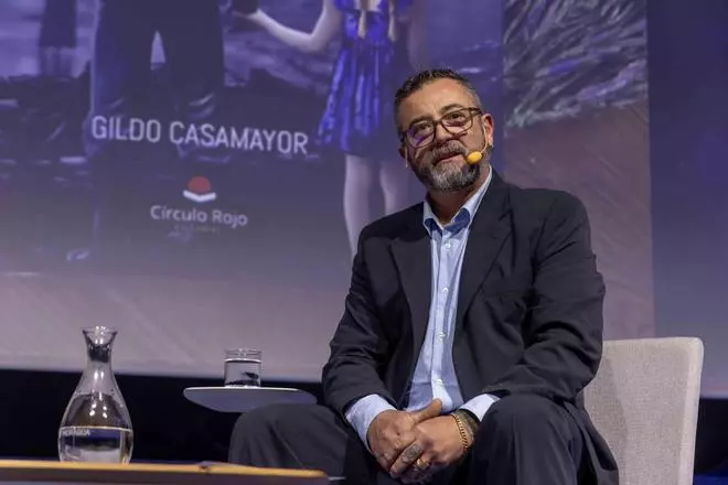 Gildo Casamayor presenta su nueva novela, «El Cobarde», en el Club INFORMACIÓN