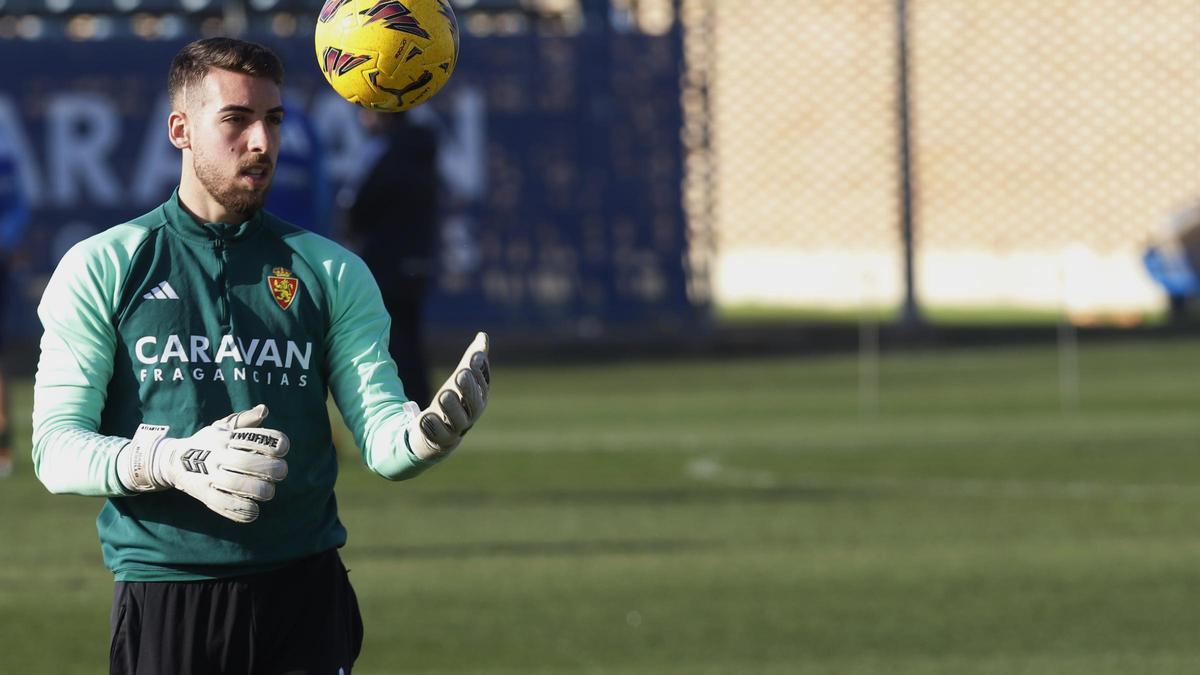 Rebollo, en un entrenamiento con el Real Zaragoza.