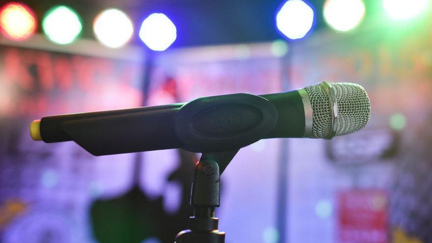 In diesen Karaoke-Bars auf Mallorca können Sie selbst auf der Bühne stehen