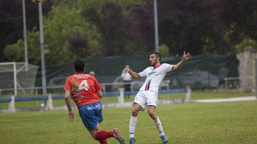 Polo, en el encuentro de Copa Federación entre el Langreo y el Colunga.