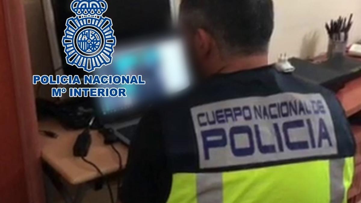 Imagen de un agente de la Policía Nacional.