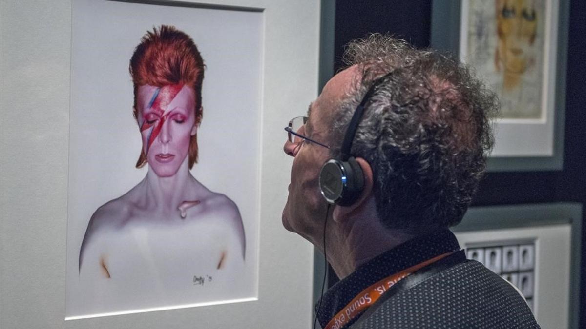 Exposición ' DAVID BOWIE IS ' en el Museu del Disseny de Barcelona.