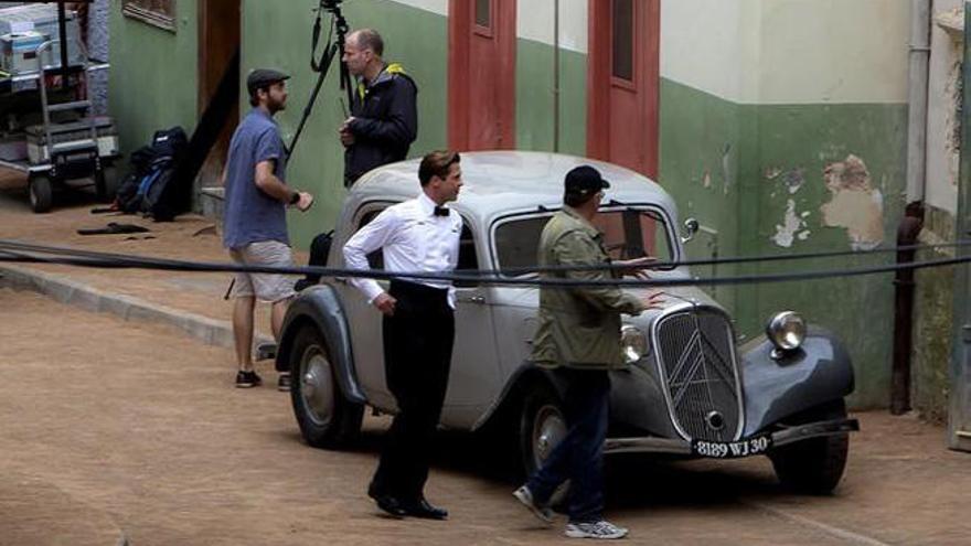 Brad Pitt y Marion Cotillard,  un beso de cine en Gran Canaria