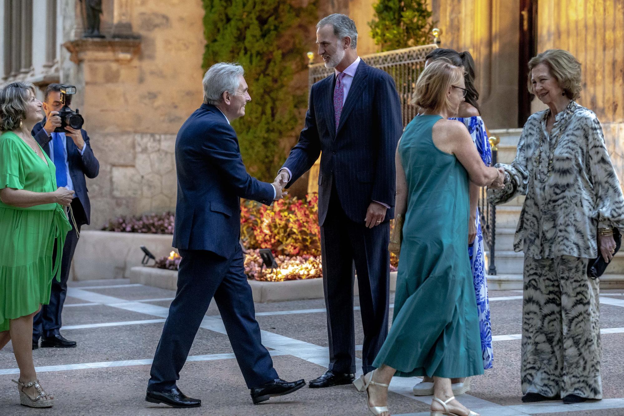 Los Reyes abren un verano más el Palacio de Marivent para recibir a la sociedad balear