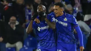 Álvaro Rodríguez y Nyom secan al Valladolid en el Coliseum