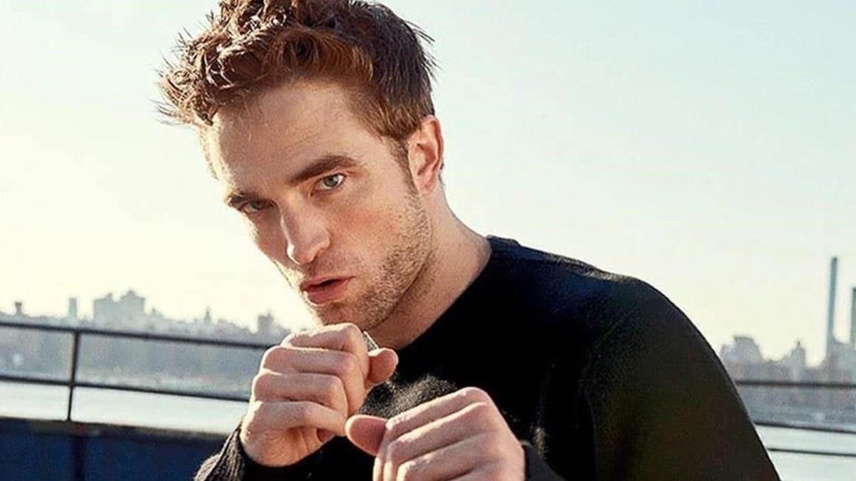 A Robert Pattinson le viene grande el traje de Batman