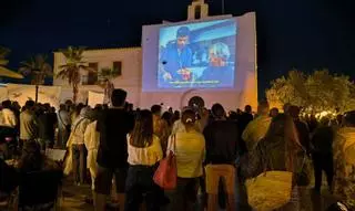 Formentera recibe con los brazos abiertos la nueva «noche del arte»