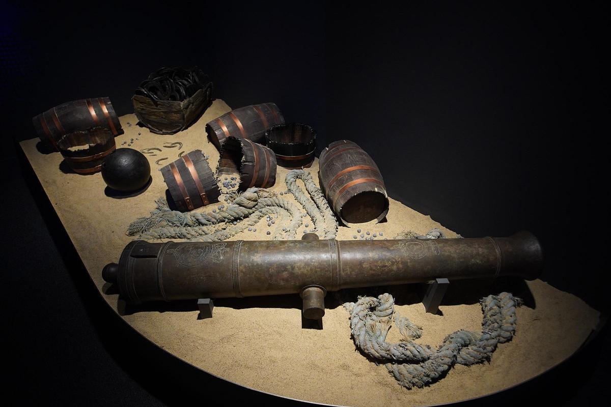 L'exposició 'Naufragis. Arqueologia submergida' s'endinsa en el món de l'arqueologia subaquàtica