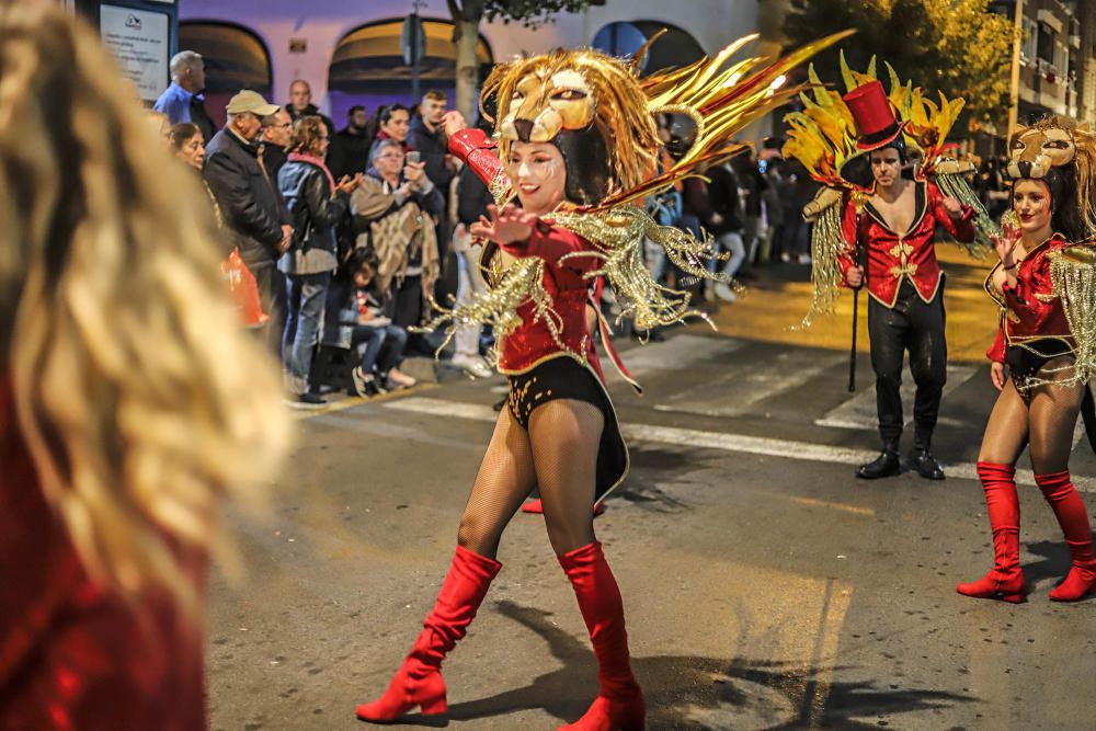 El Carnaval toma las calles de Torrevieja.