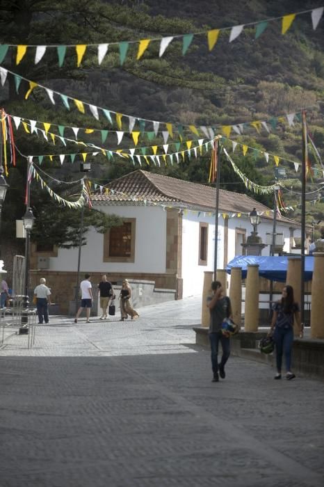 LA VIRGEN DEL PINO SIN SU MANTO. TEROR SE ...