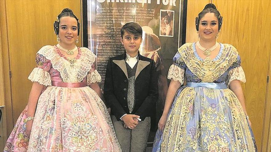 Sud-oest presenta a las falleras mayores del 25º aniversario