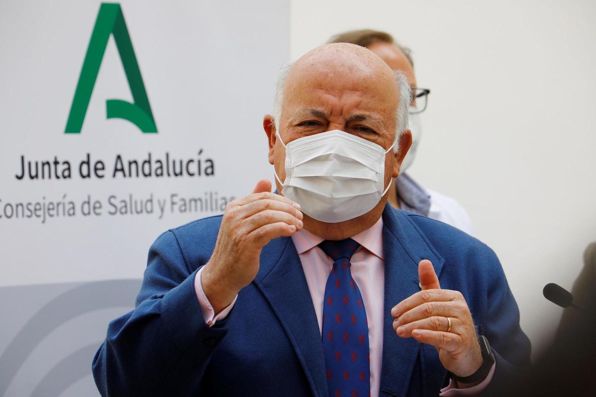 El consejero de Salud y Familias, Jesús Aguirre, en una imagen de archivo.