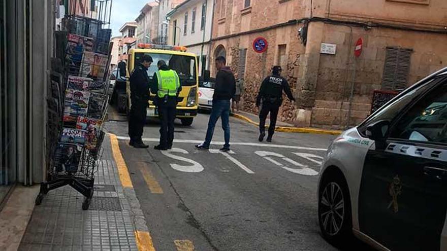 PolicÃ­as en el lugar del incidente.