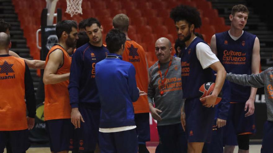 Entrenamiento del Valencia Basket antes de volver a viajar a Moscú