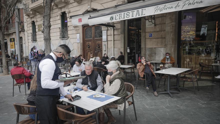 Las patronales baleares de restauración y ocio nocturno aceptan el pacto de Hostelería pero con condiciones