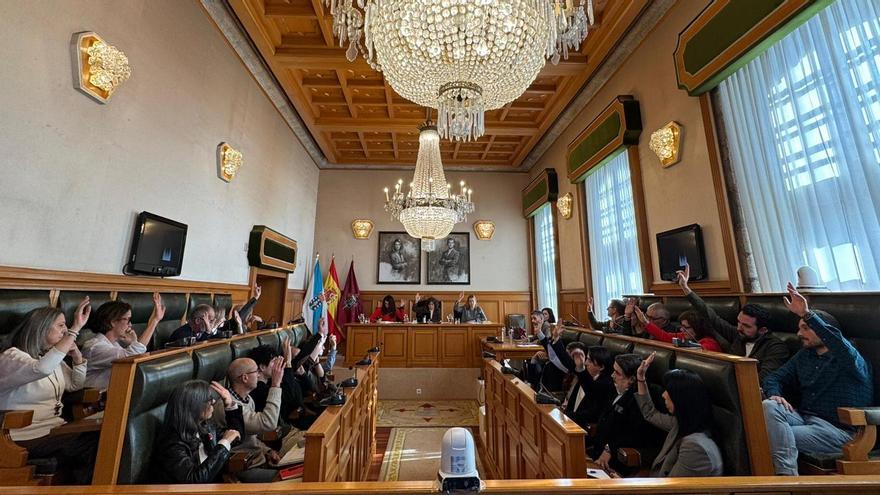 Pleno extraordinario en Raxoi, el pasado día 10.